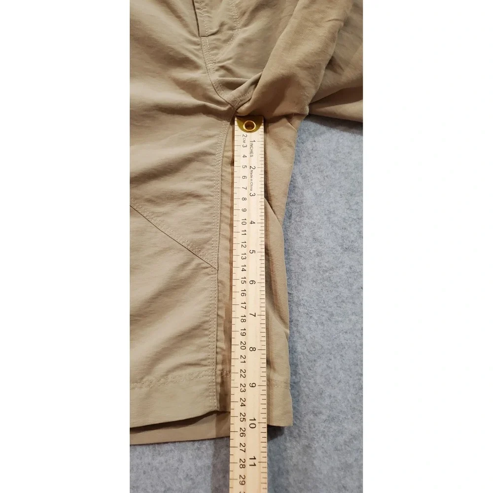 North Face Men's Axez Shorts Size 32 Tan‎ 5-pocket Zipper Hiking Outdoors
